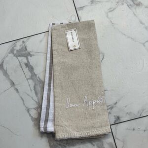 Target Tan and White Kitchen Linens Set